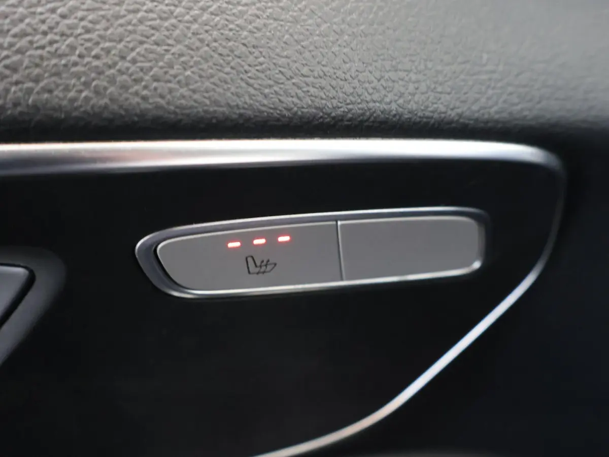 eVito | L3 XL | 90 kWh | 3-ZITS | LED KOPLAMPEN | 3-ZITS | PARKEERCAMERA | NAVIGATIE | CLIMATE CONTROL | STOELVERWARMING | CERTIFIED