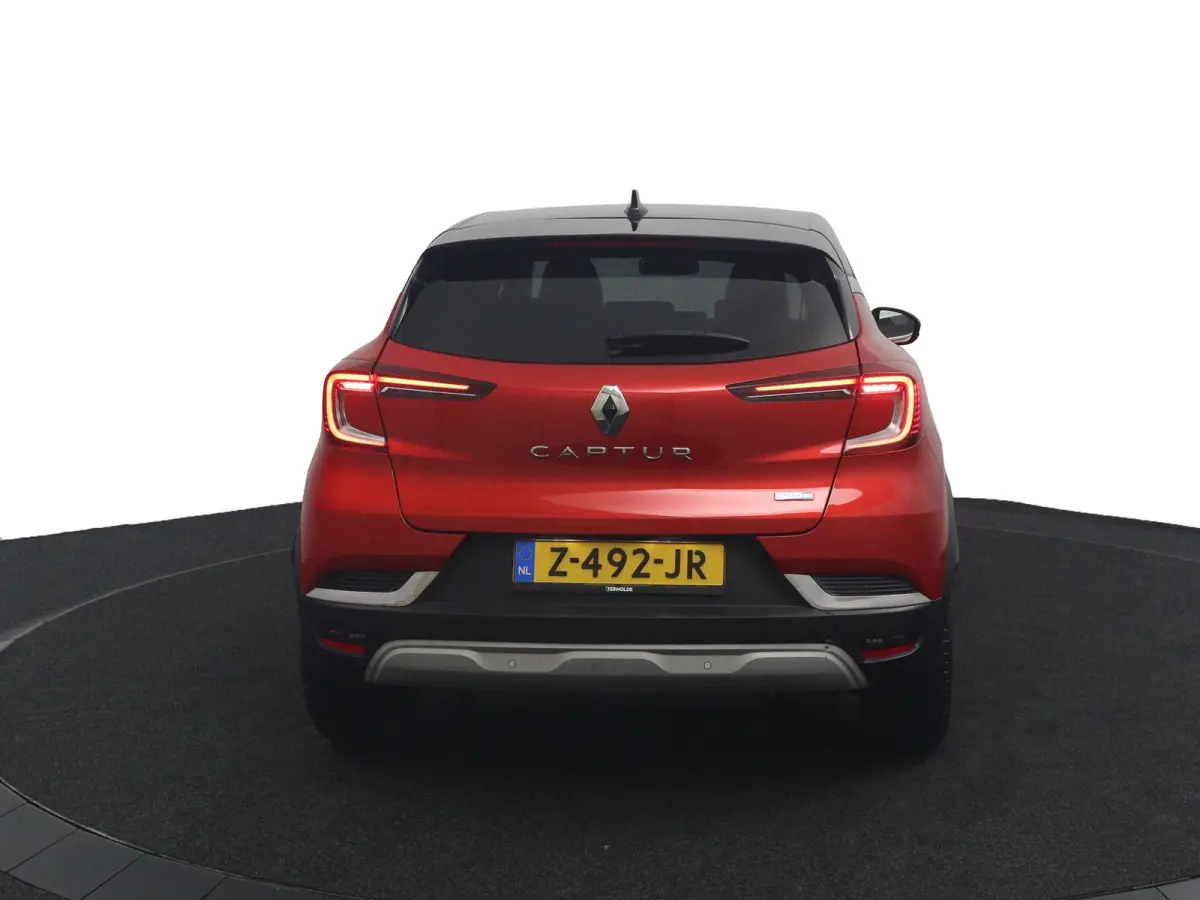 E-Tech Plug-in Hybrid 160 Intens | SOH 93% | Groot Navi | Parkeercamera | 18" velgen |