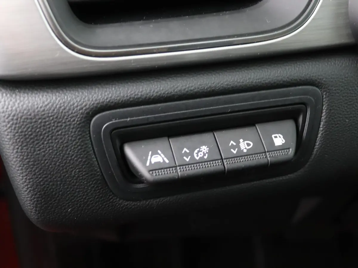 E-Tech Plug-in Hybrid 160 Intens | SOH 93% | Groot Navi | Parkeercamera | 18" velgen |
