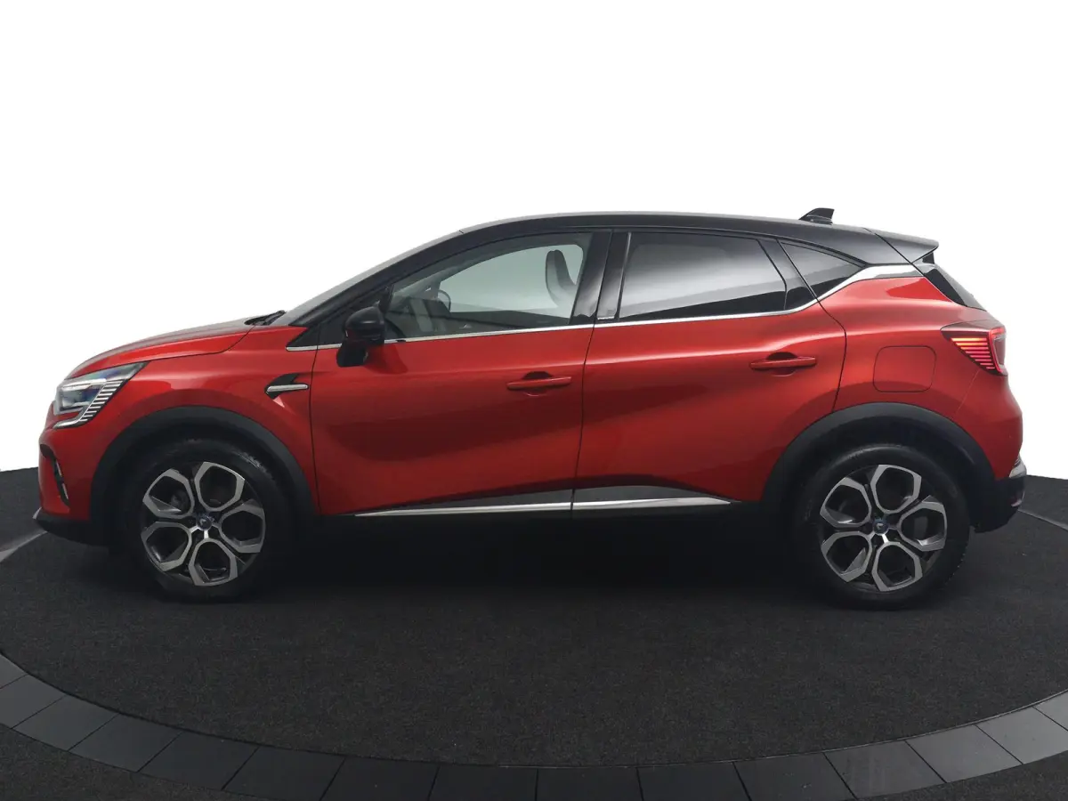 E-Tech Plug-in Hybrid 160 Intens | SOH 93% | Groot Navi | Parkeercamera | 18" velgen |