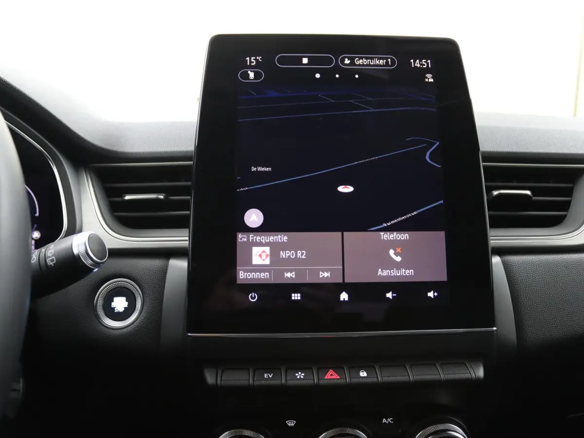 E-Tech Plug-in Hybrid 160 Intens | SOH 93% | Groot Navi | Parkeercamera | 18" velgen |