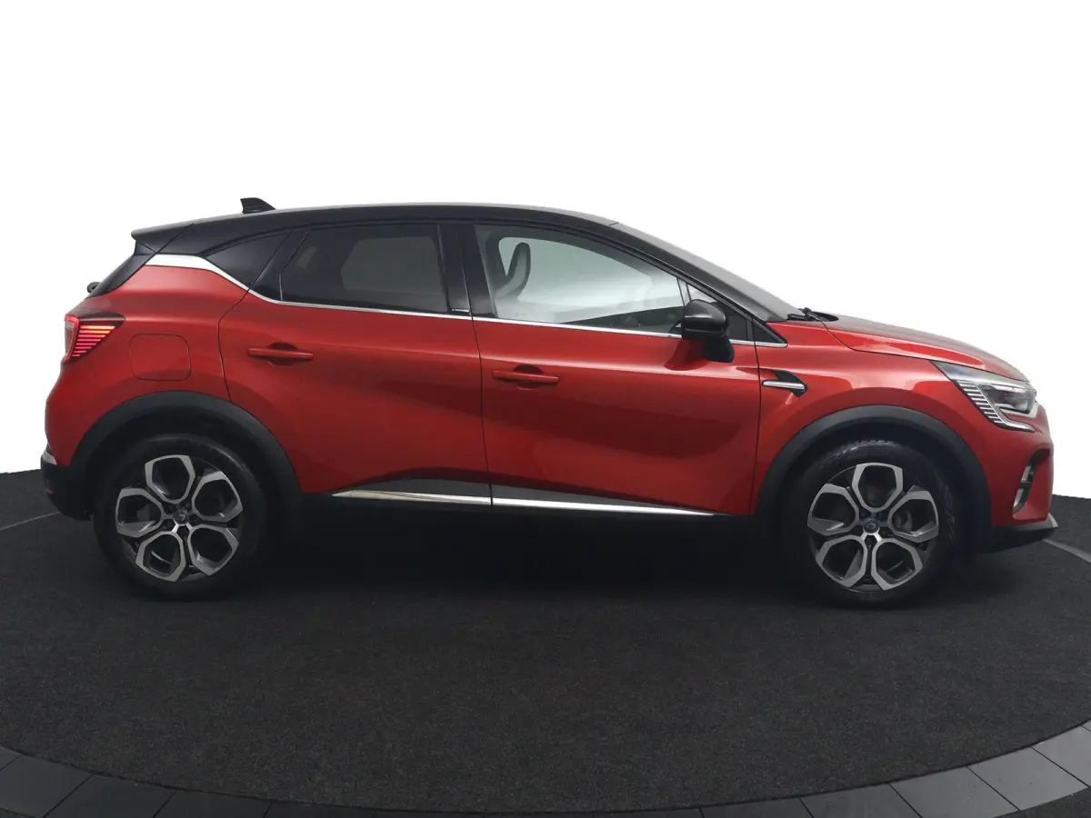 E-Tech Plug-in Hybrid 160 Intens | SOH 93% | Groot Navi | Parkeercamera | 18" velgen |