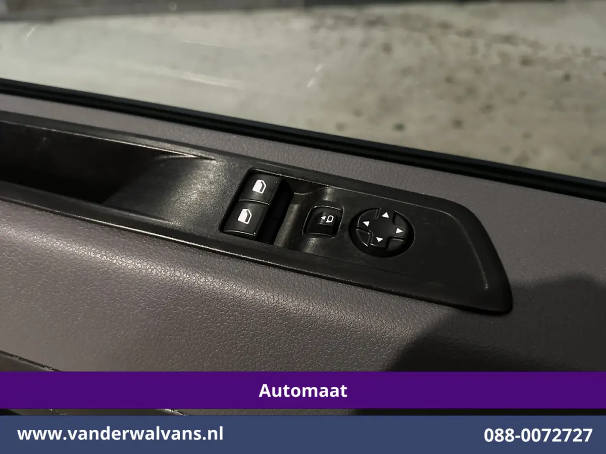 2.0 145pk Automaat L3H1 Euro6 Airco | Navigatie | Apple Carplay | Cruisecontrol Android Auto, 2500kg Trekhaak, Parkeersensoren, Bijrijdersbank