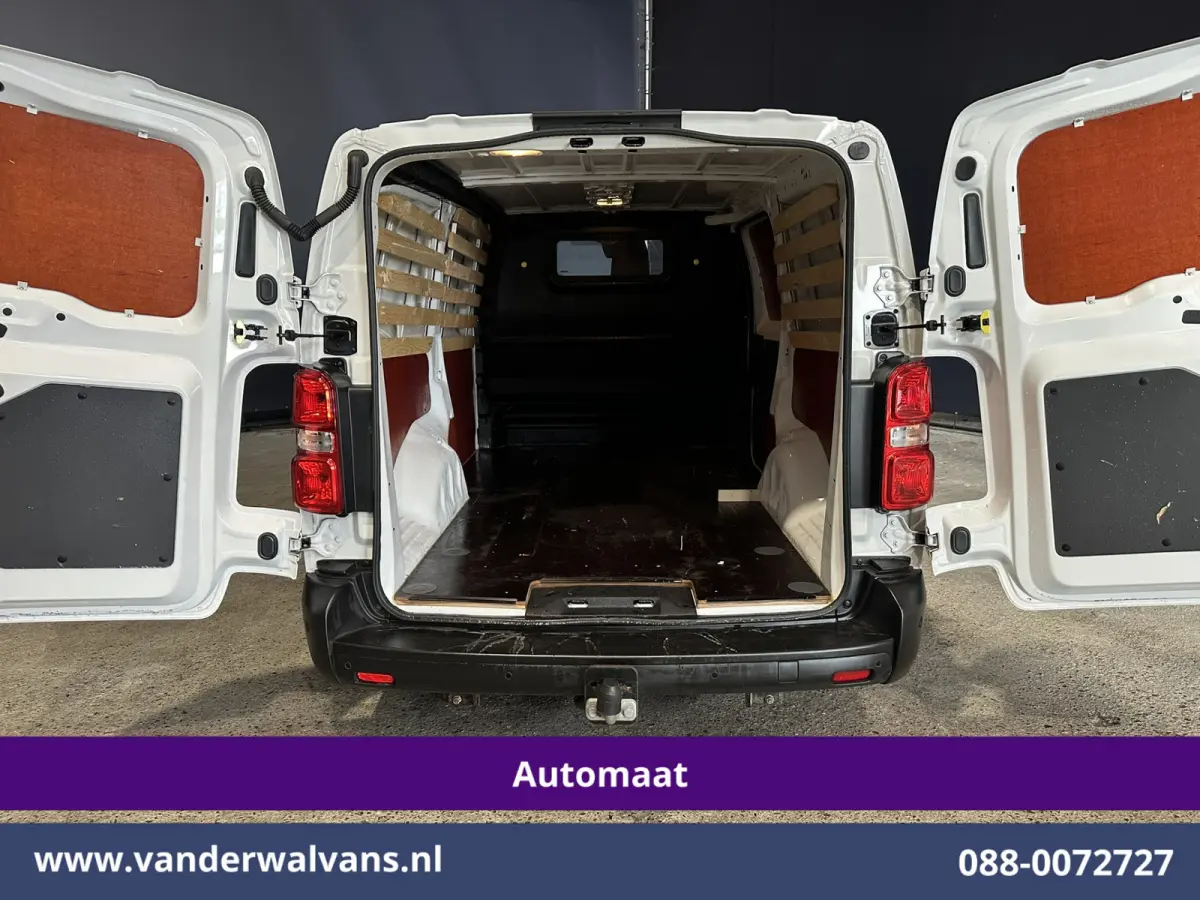 2.0 145pk Automaat L3H1 Euro6 Airco | Navigatie | Apple Carplay | Cruisecontrol Android Auto, 2500kg Trekhaak, Parkeersensoren, Bijrijdersbank