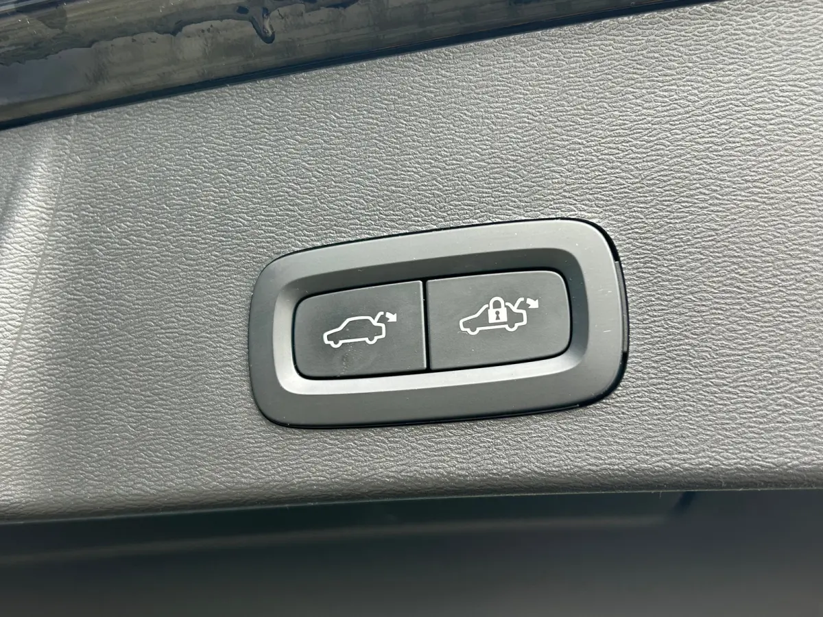 1.5 T4 Plug-in hybrid Plus Bright | Trekhaak | SoH: 93% | Pilot Assist | Memory | Harman/Kardon | Stoel & stuurverwarming | Camera
