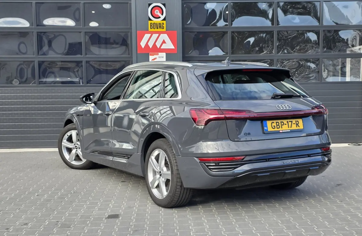 55 quattro Advanced Edition 115 kWh | LEDER | STOELVERWARMING | CAMERA