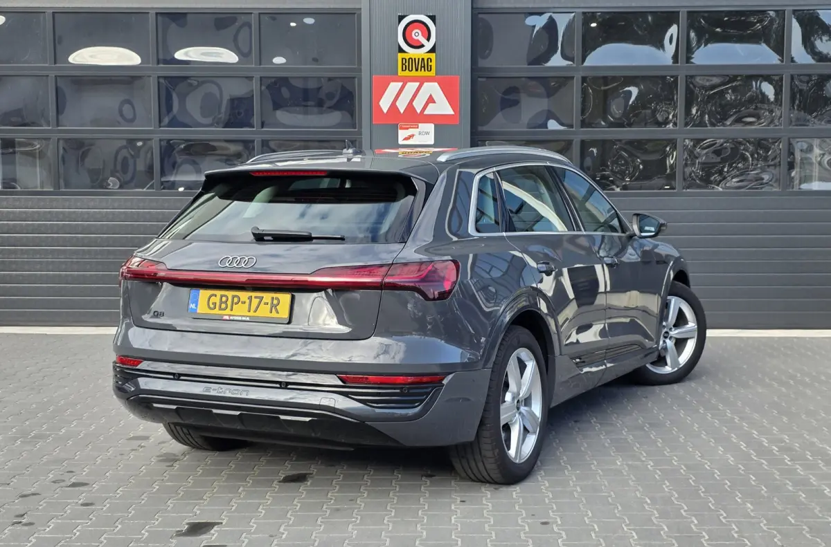 55 quattro Advanced Edition 115 kWh | LEDER | STOELVERWARMING | CAMERA