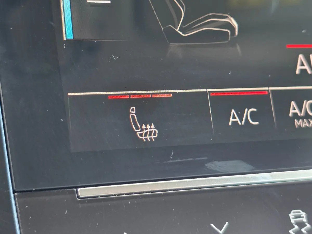 55 quattro Advanced Edition 115 kWh | LEDER | STOELVERWARMING | CAMERA
