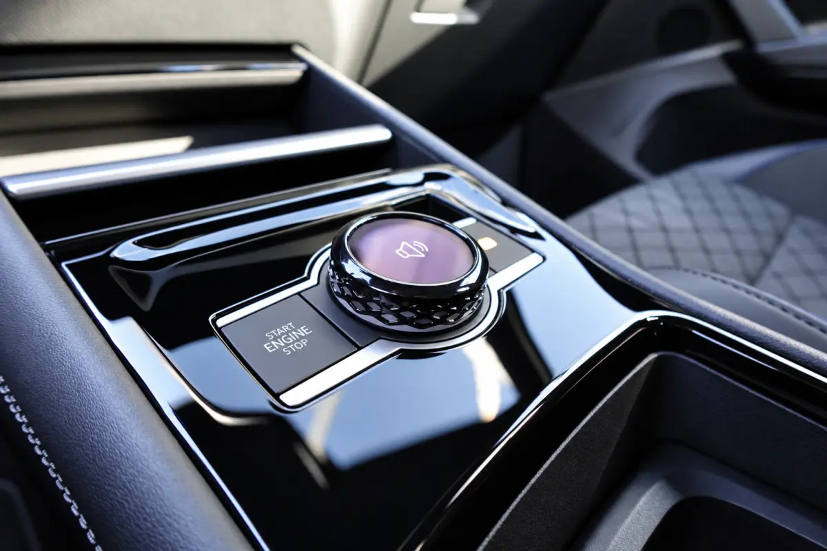 1.5 eTSI R-Line Edition PANO KEYLESS 360