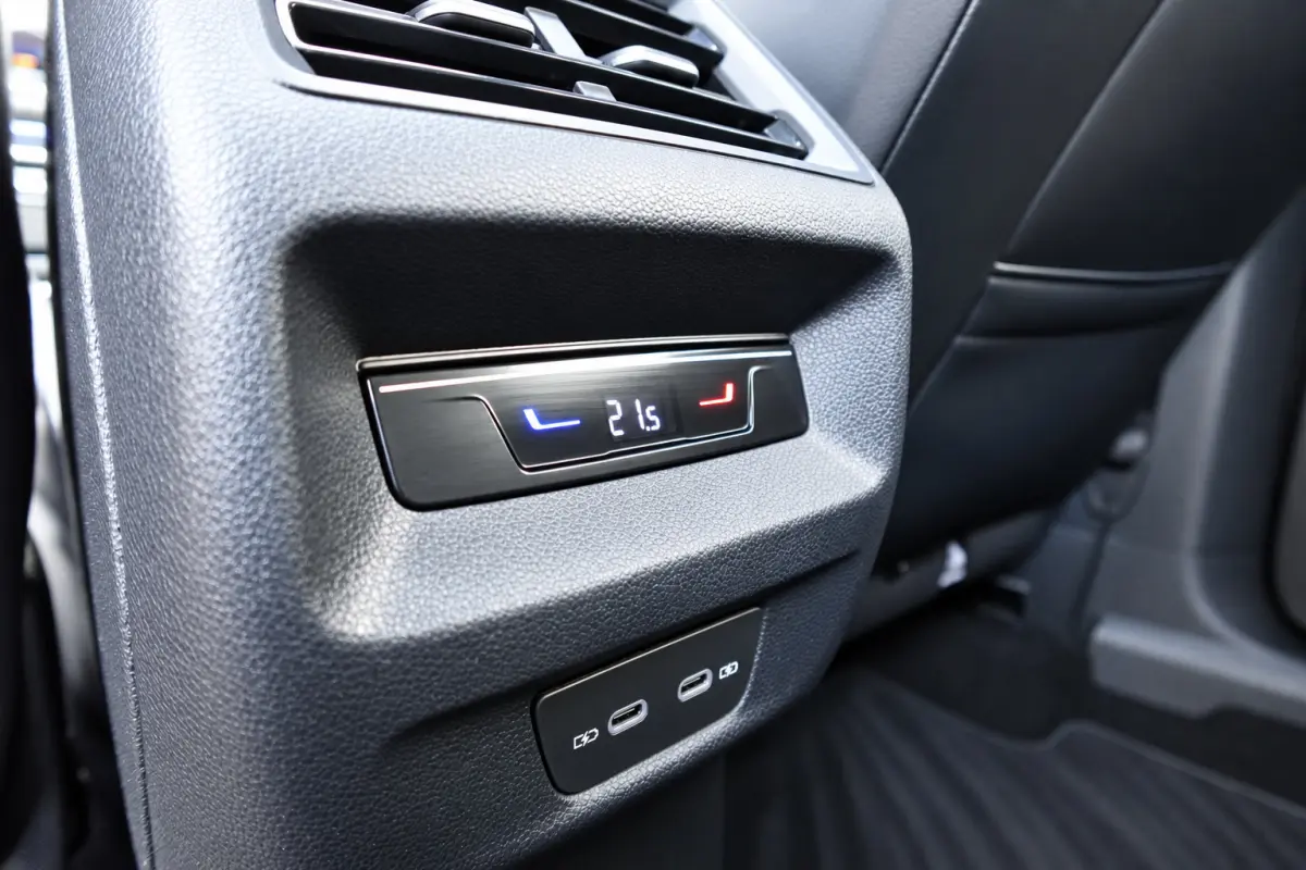1.5 eTSI R-Line Edition PANO KEYLESS 360