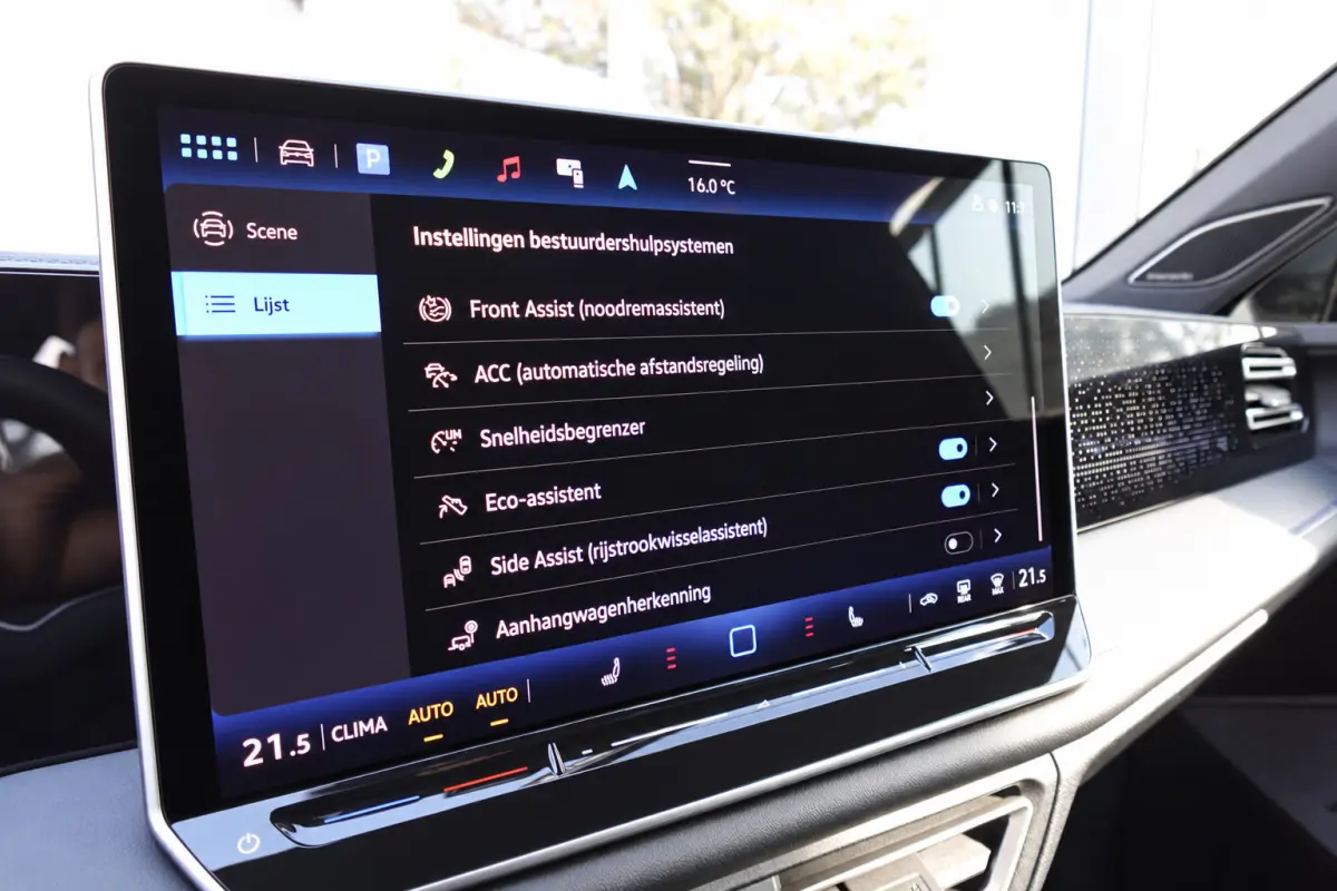 1.5 eTSI R-Line Edition PANO KEYLESS 360