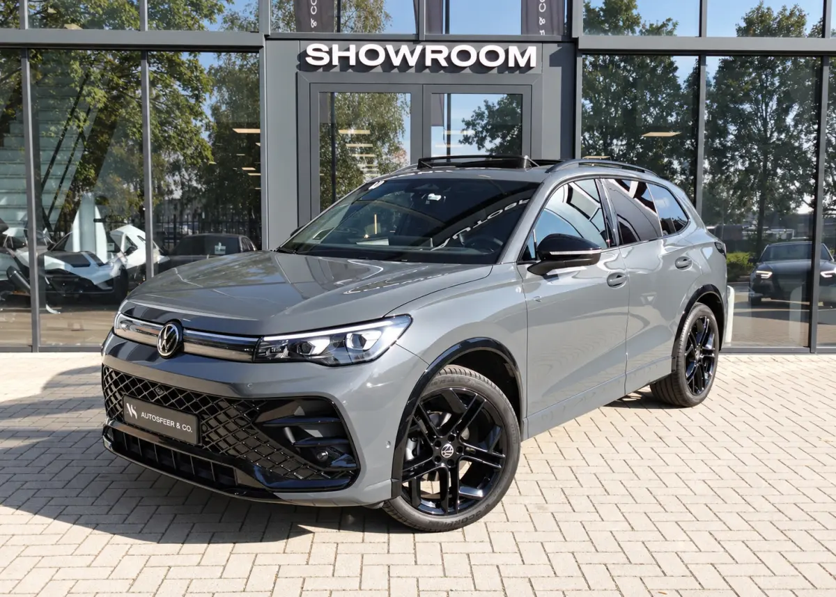 1.5 eTSI R-Line Edition PANO KEYLESS 360