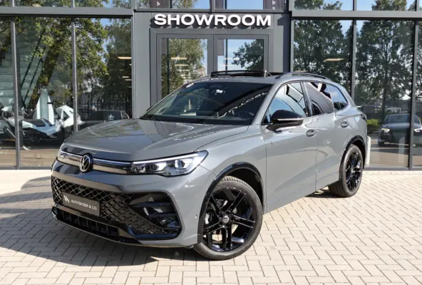 1.5 eTSI R-Line Edition PANO KEYLESS 360