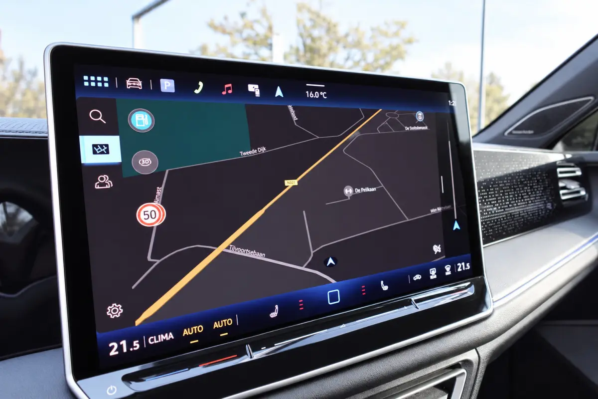 1.5 eTSI R-Line Edition PANO KEYLESS 360