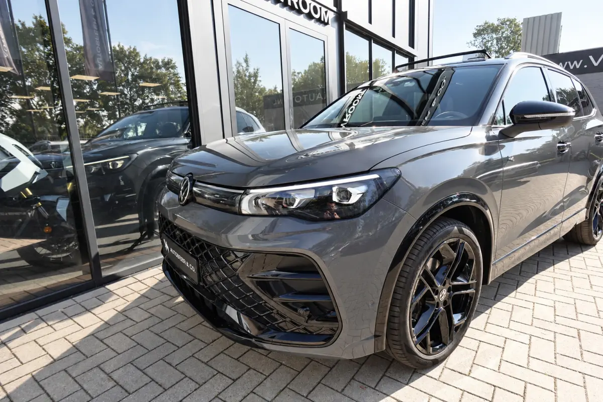 1.5 eTSI R-Line Edition PANO KEYLESS 360