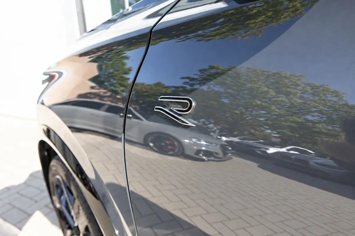 1.5 eTSI R-Line Edition PANO KEYLESS 360
