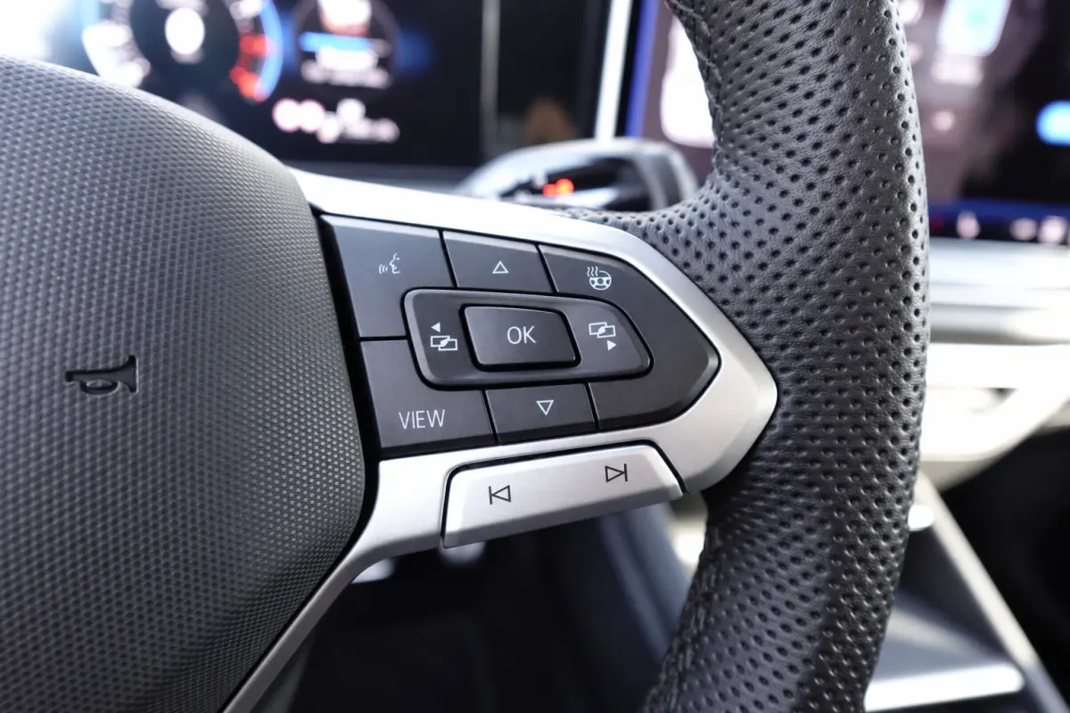 1.5 eTSI R-Line Edition PANO KEYLESS 360