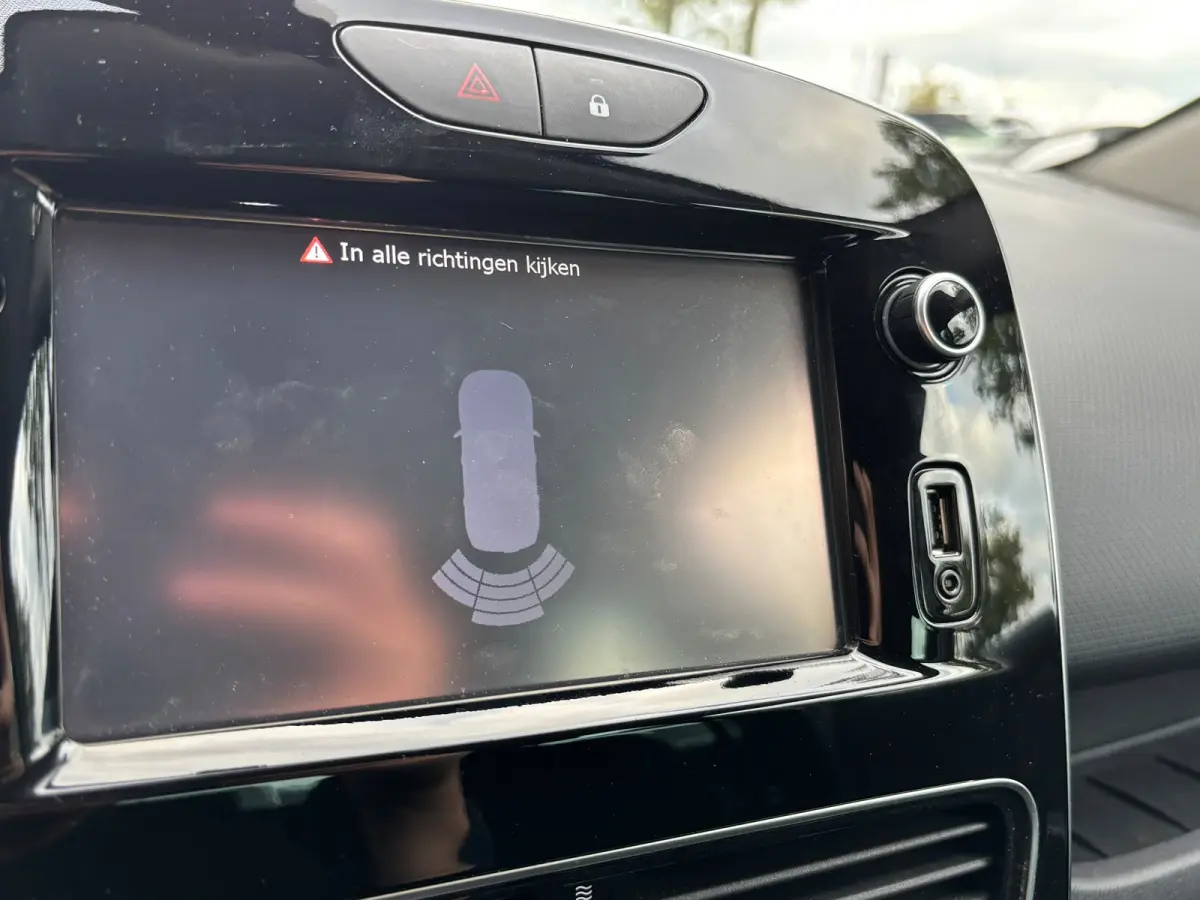 0.9 TCe Limited | Parkeersensoren | Bluetooth | Keyless | Navi | Cruise