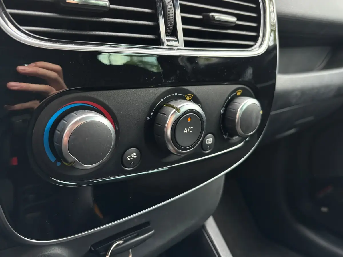 0.9 TCe Limited | Parkeersensoren | Bluetooth | Keyless | Navi | Cruise