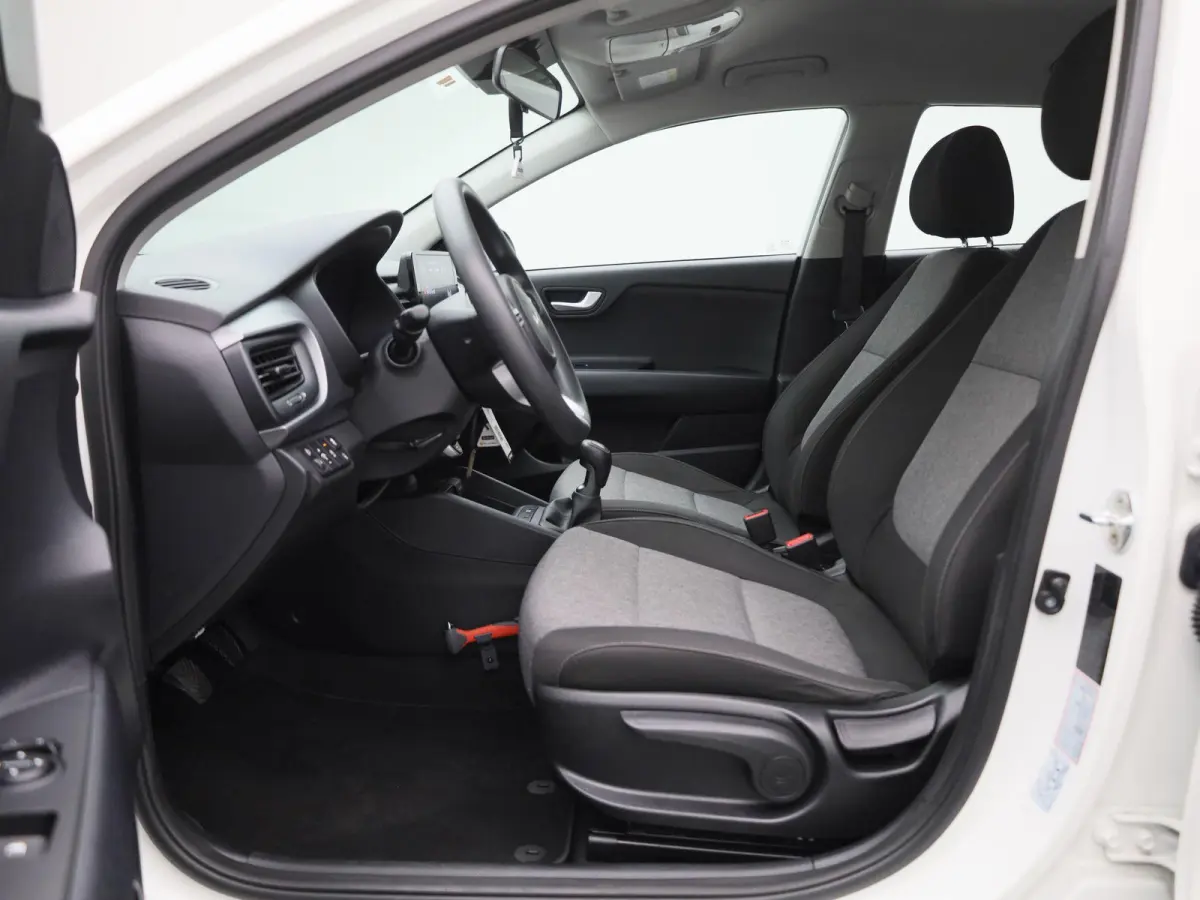 1.0 T-GDi MHEV ComfortLine | AIRCO | LMV | LED | MULTIMEDIA |