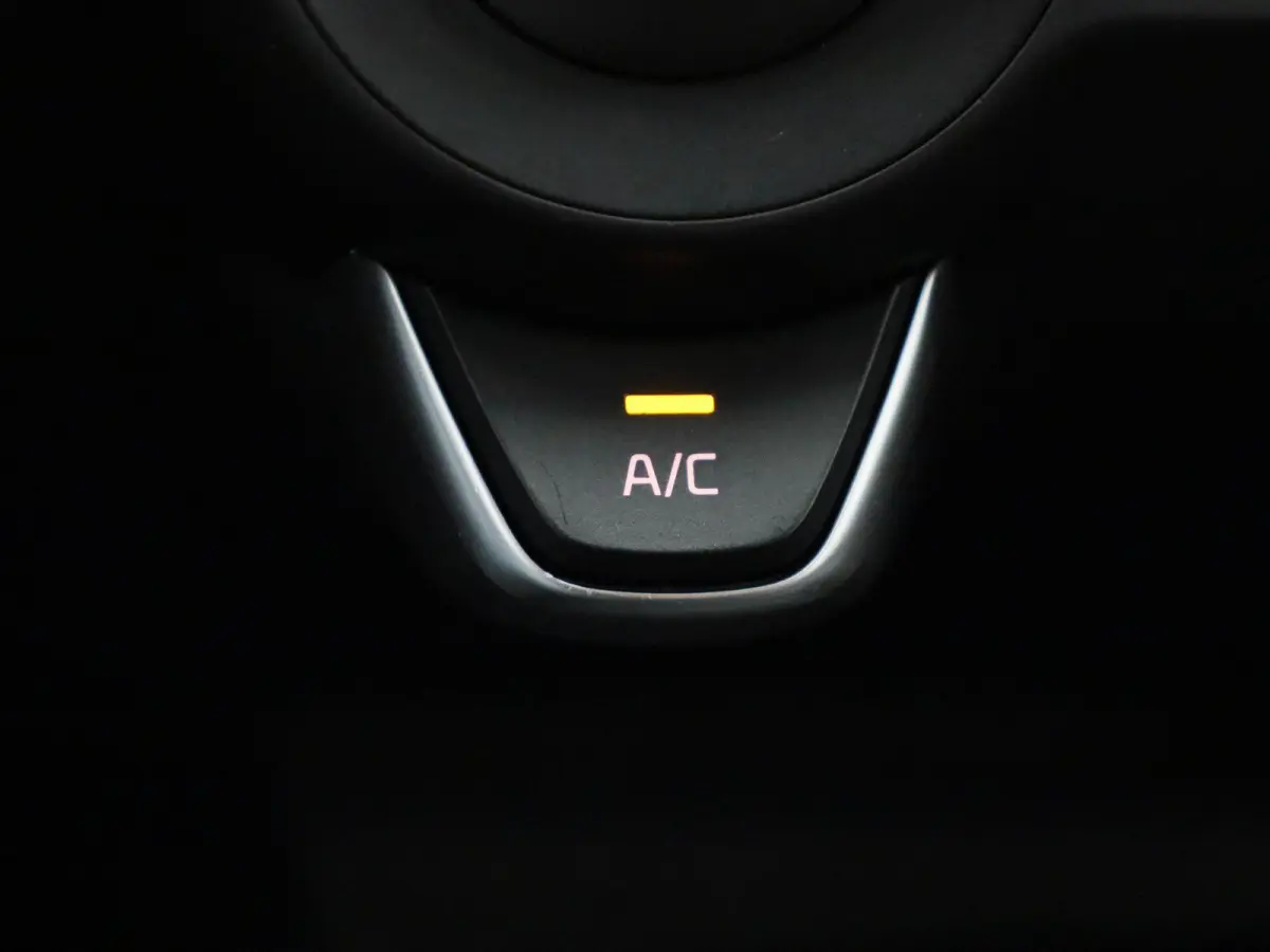 1.0 T-GDi MHEV ComfortLine | AIRCO | LMV | LED | MULTIMEDIA |