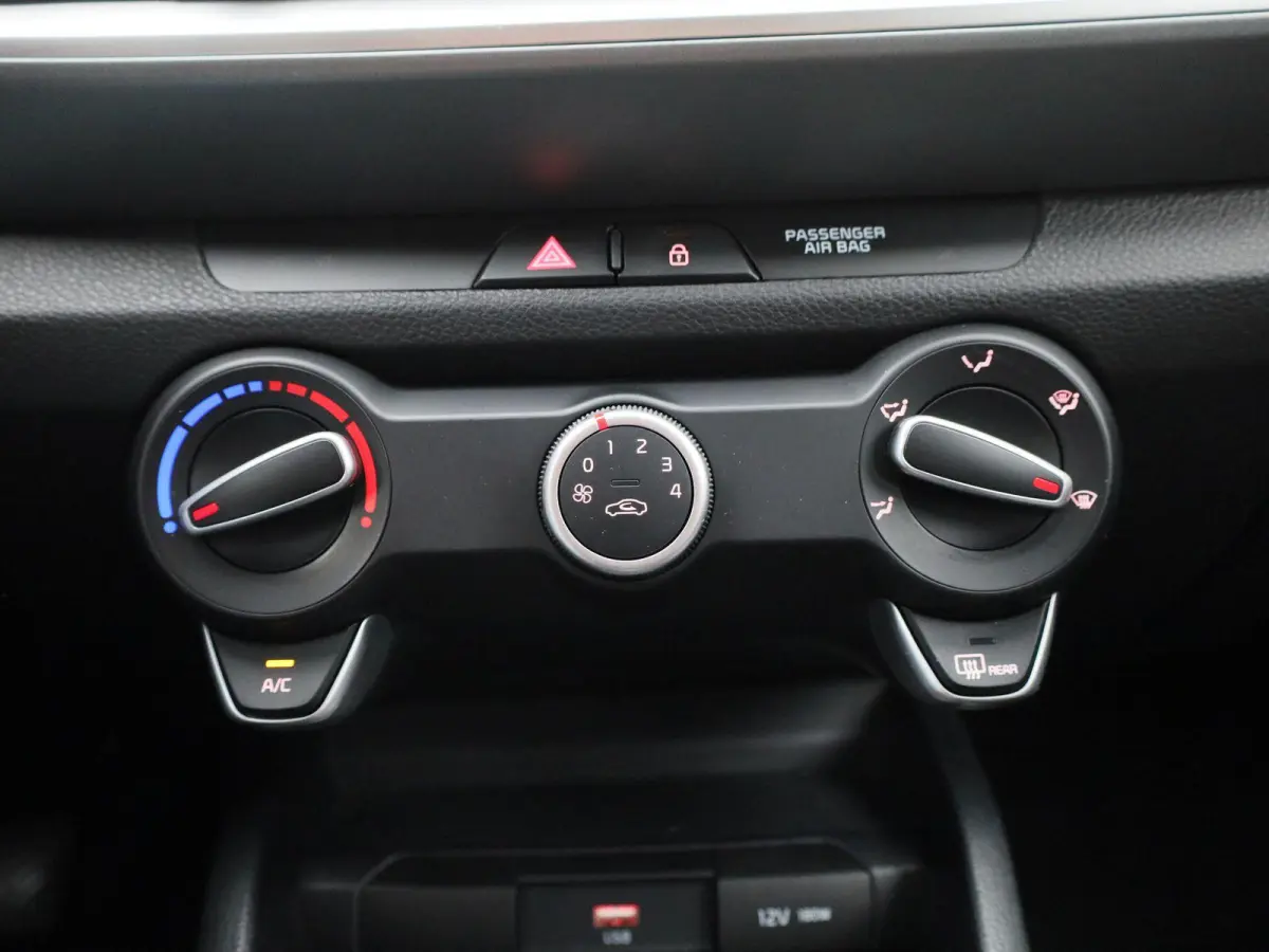 1.0 T-GDi MHEV ComfortLine | AIRCO | LMV | LED | MULTIMEDIA |
