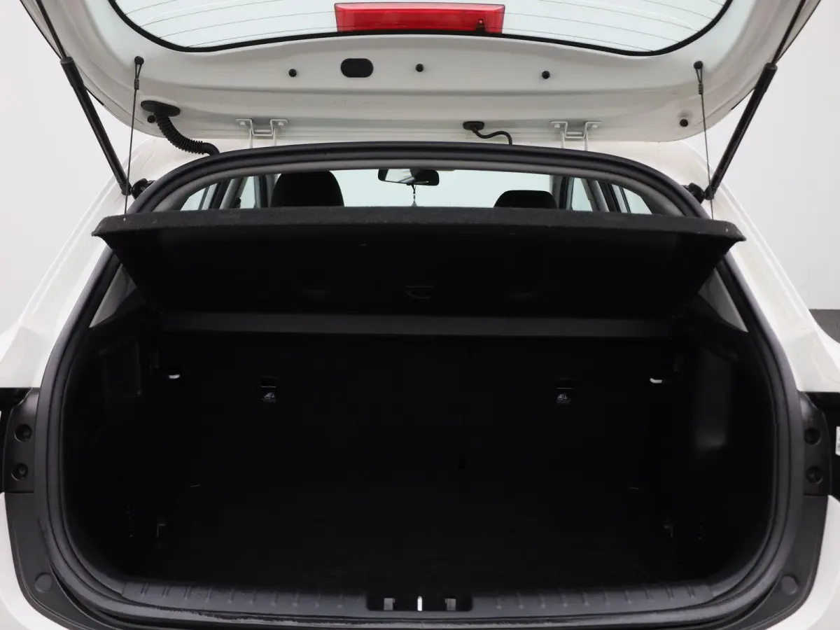 1.0 T-GDi MHEV ComfortLine | AIRCO | LMV | LED | MULTIMEDIA |