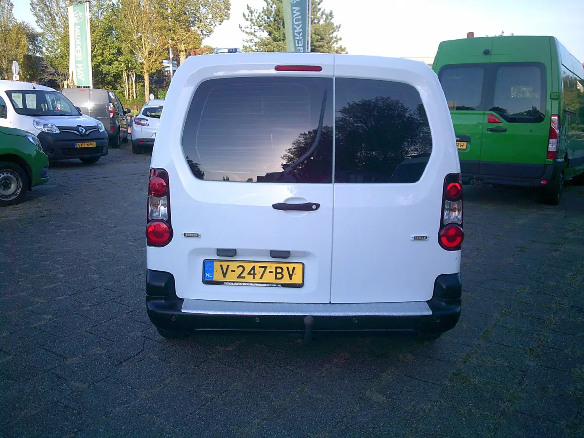 1.6 BlueHDI 100 Club S&S VOORZIEN VAN AIRCO+CRUISE !! BTW /BPM VRIJ !!