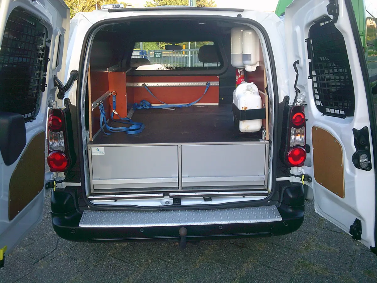 1.6 BlueHDI 100 Club S&S VOORZIEN VAN AIRCO+CRUISE !! BTW /BPM VRIJ !!