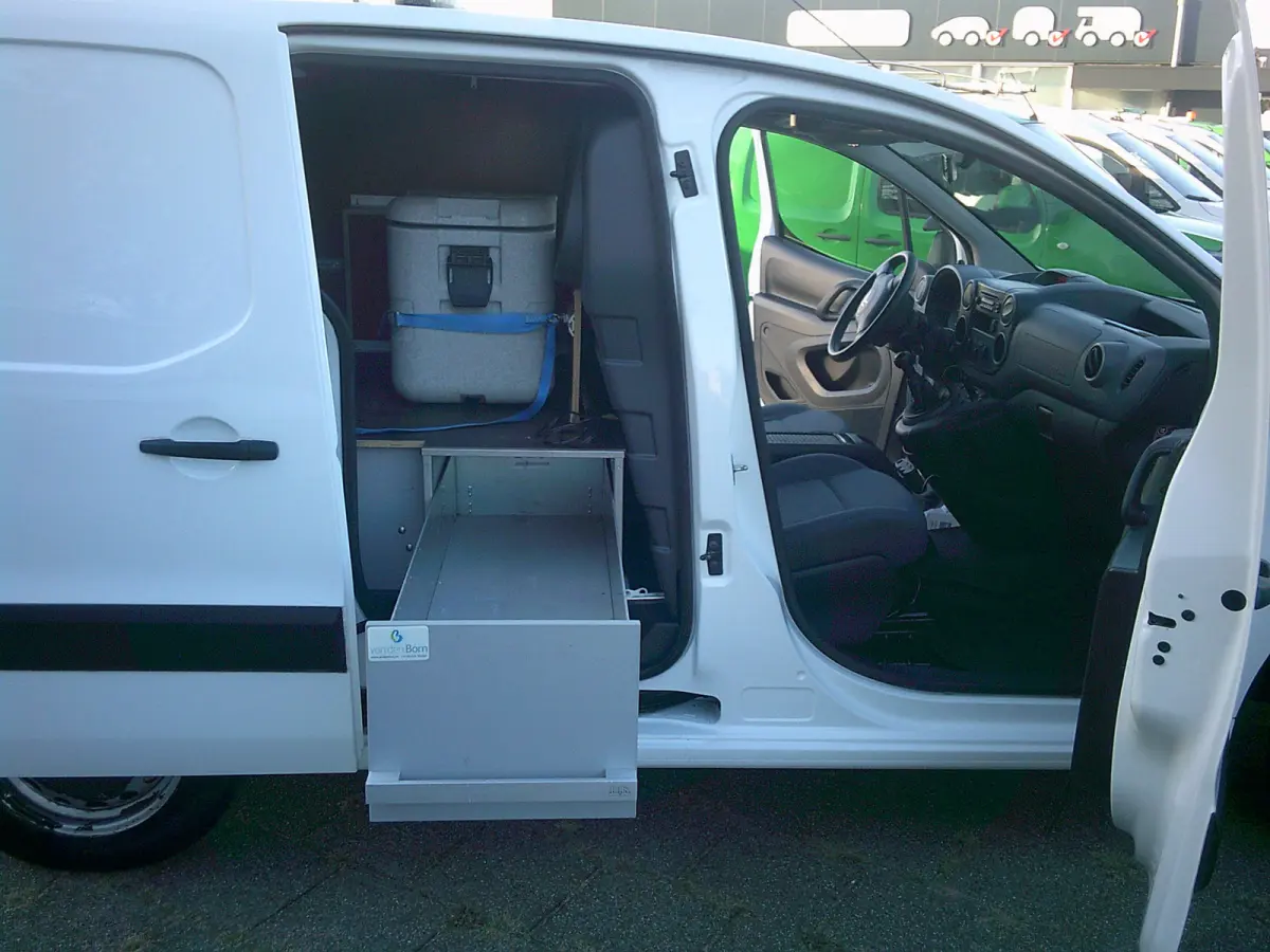 1.6 BlueHDI 100 Club S&S VOORZIEN VAN AIRCO+CRUISE !! BTW /BPM VRIJ !!