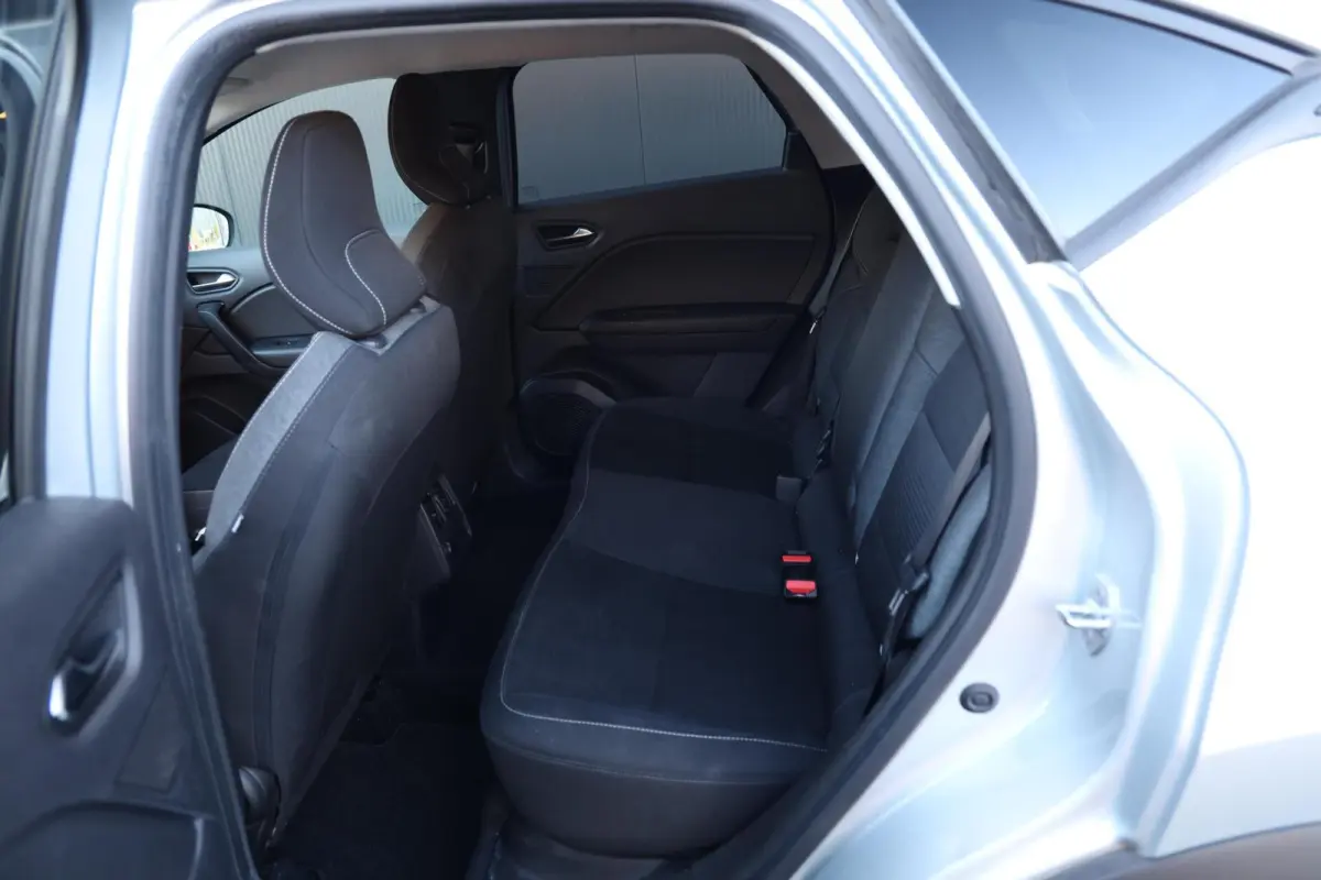 1.3 TCe 140 Zen Achteruitrijcamera Airco Cruise CarPlay Trekhaak 1e Eigenaar Getint glas NL-Auto!