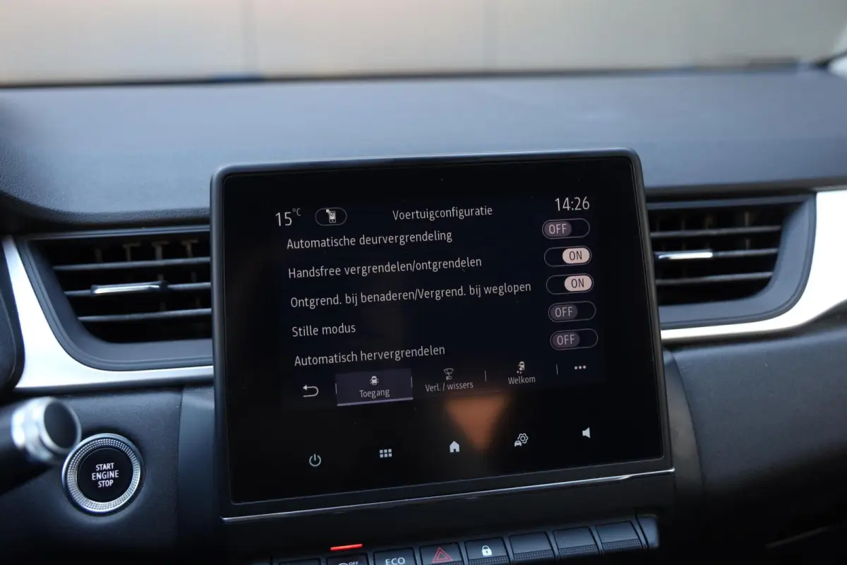 1.3 TCe 140 Zen Achteruitrijcamera Airco Cruise CarPlay Trekhaak 1e Eigenaar Getint glas NL-Auto!