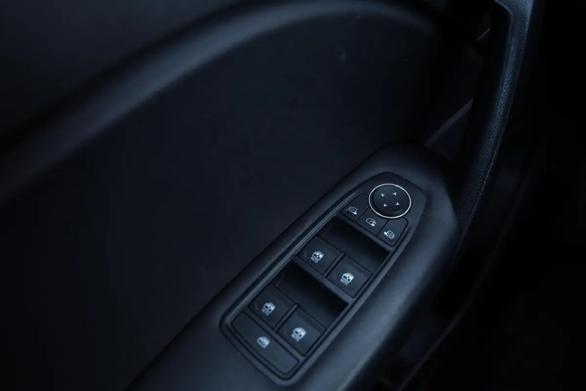 1.3 TCe 140 Zen Achteruitrijcamera Airco Cruise CarPlay Trekhaak 1e Eigenaar Getint glas NL-Auto!