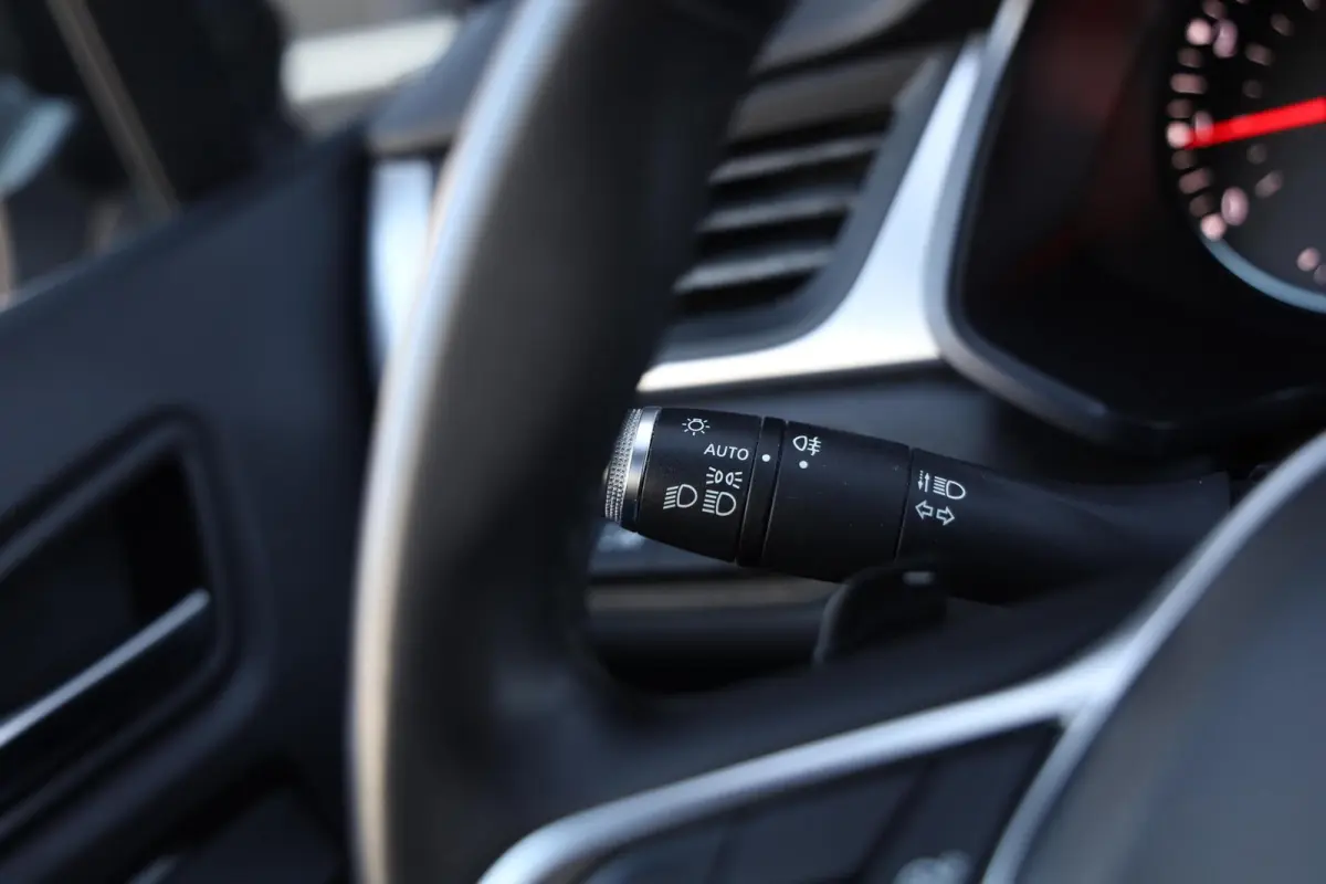 1.3 TCe 140 Zen Achteruitrijcamera Airco Cruise CarPlay Trekhaak 1e Eigenaar Getint glas NL-Auto!