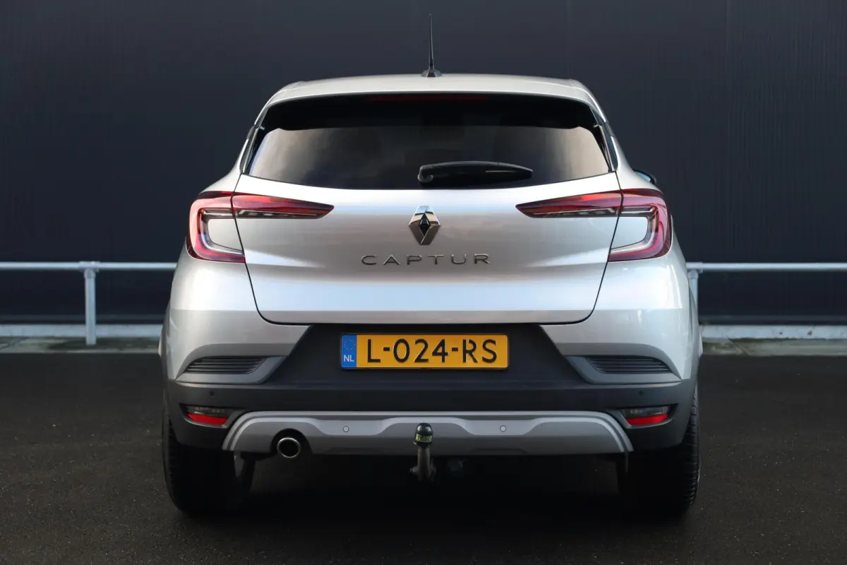 1.3 TCe 140 Zen Achteruitrijcamera Airco Cruise CarPlay Trekhaak 1e Eigenaar Getint glas NL-Auto!