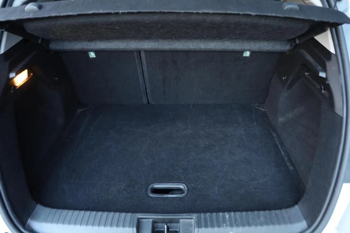 1.3 TCe 140 Zen Achteruitrijcamera Airco Cruise CarPlay Trekhaak 1e Eigenaar Getint glas NL-Auto!