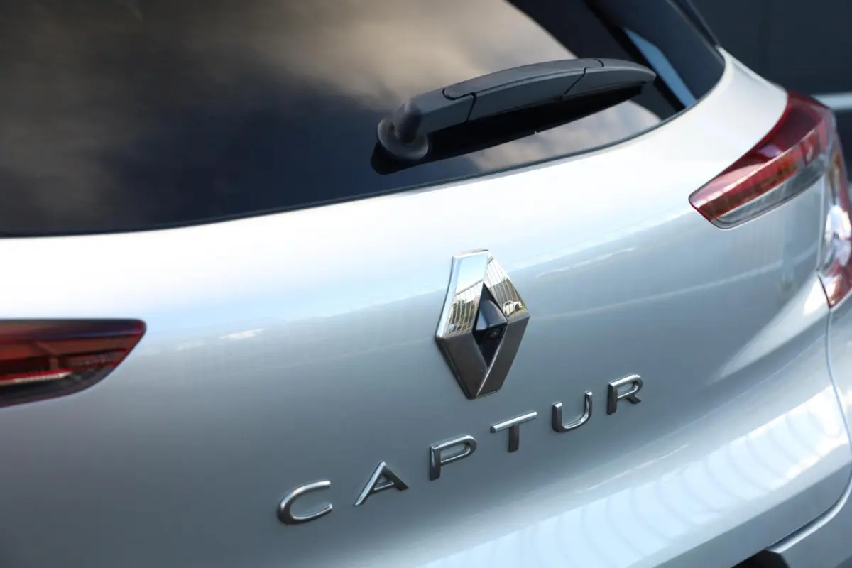 1.3 TCe 140 Zen Achteruitrijcamera Airco Cruise CarPlay Trekhaak 1e Eigenaar Getint glas NL-Auto!