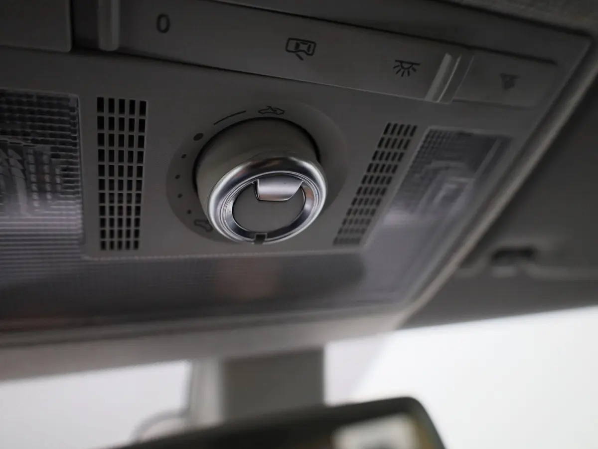 1.0 Sport Connect | Panoramadak | Parkeersensoren | Airco | Cruise Control |