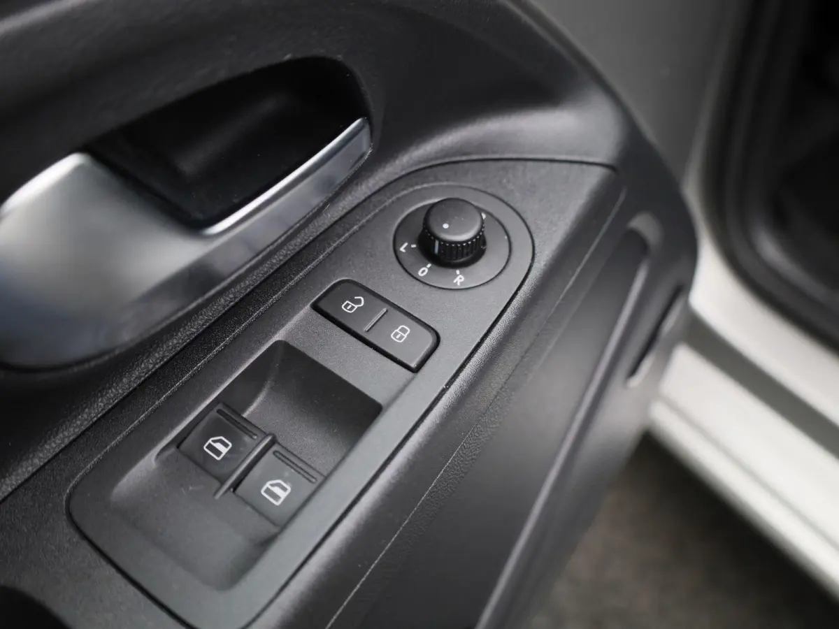 1.0 Sport Connect | Panoramadak | Parkeersensoren | Airco | Cruise Control |