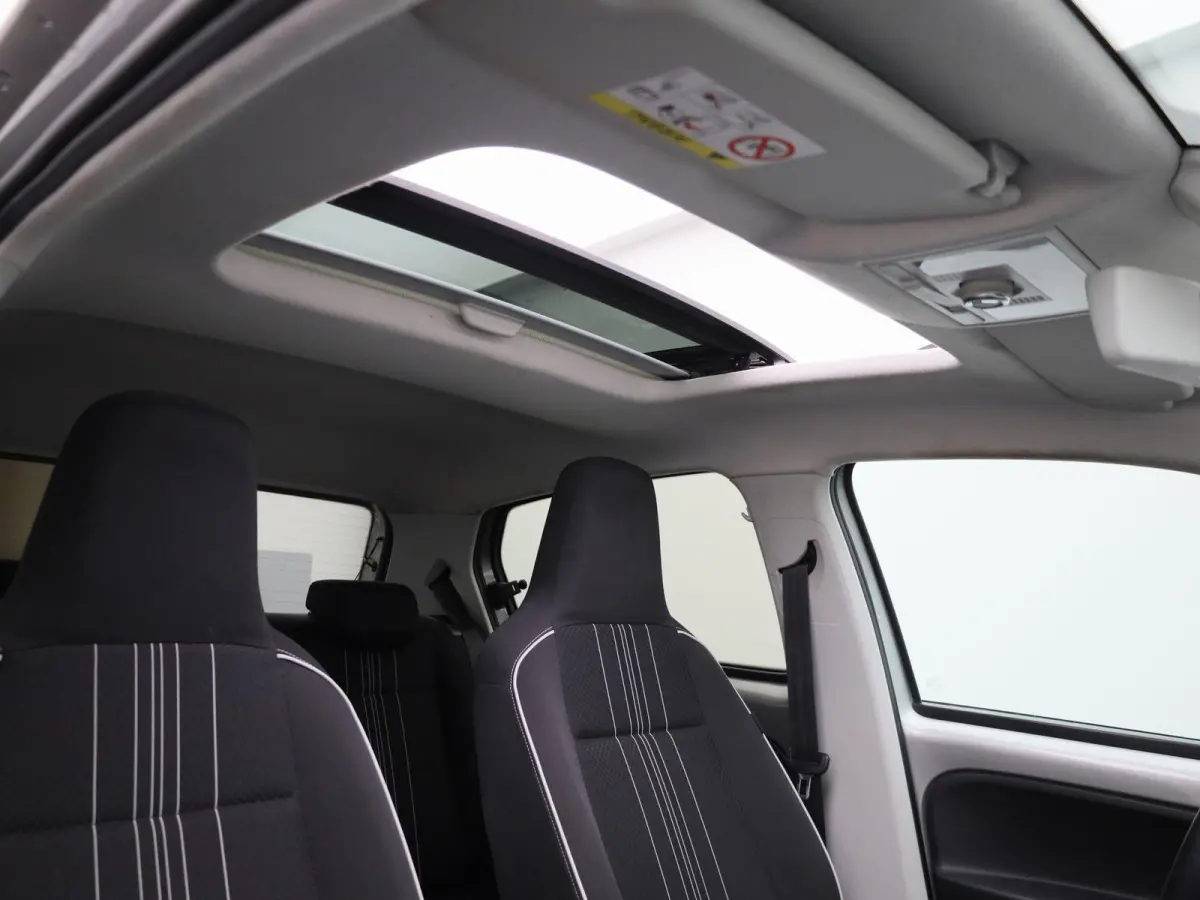 1.0 Sport Connect | Panoramadak | Parkeersensoren | Airco | Cruise Control |