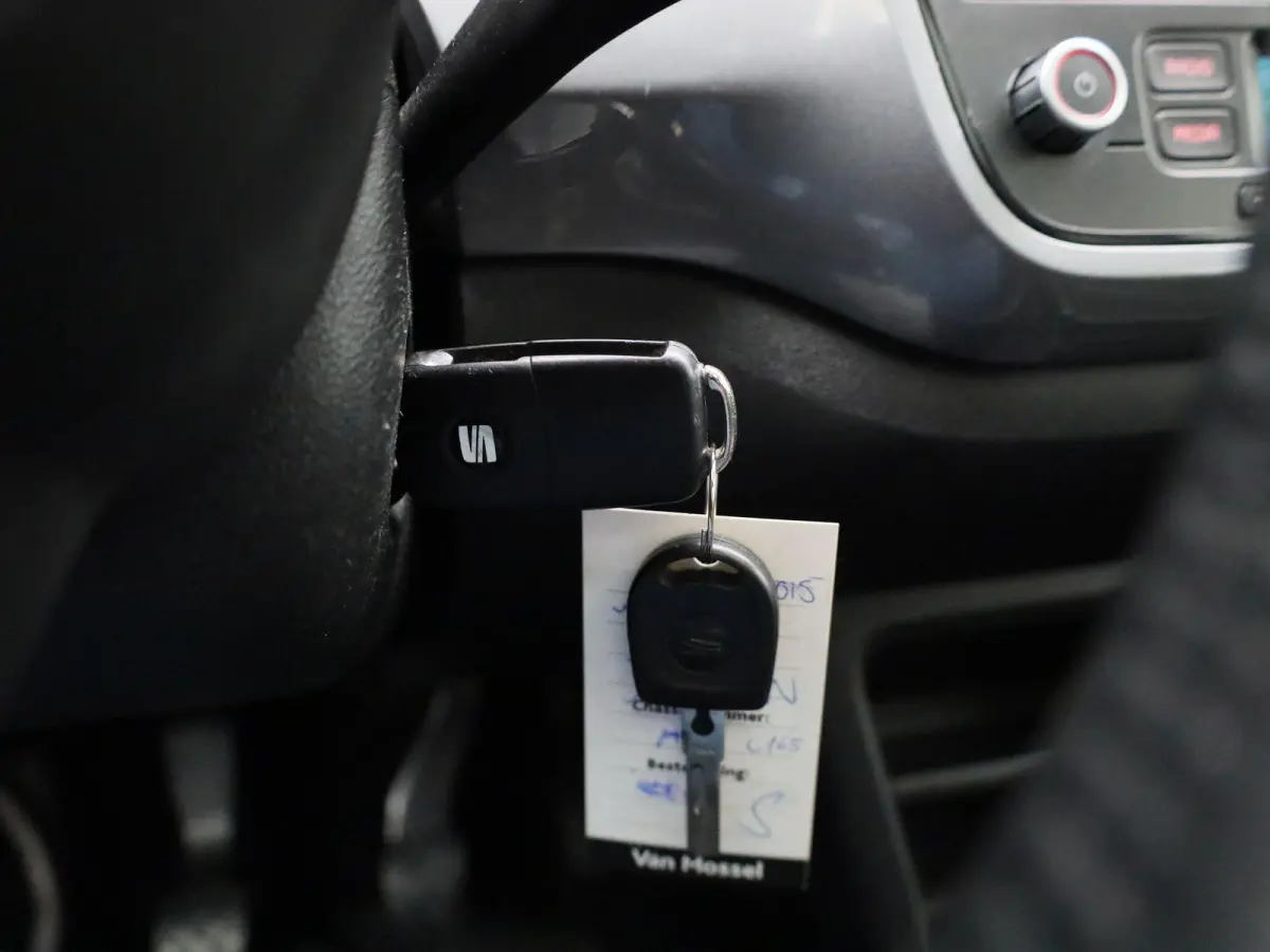 1.0 Sport Connect | Panoramadak | Parkeersensoren | Airco | Cruise Control |