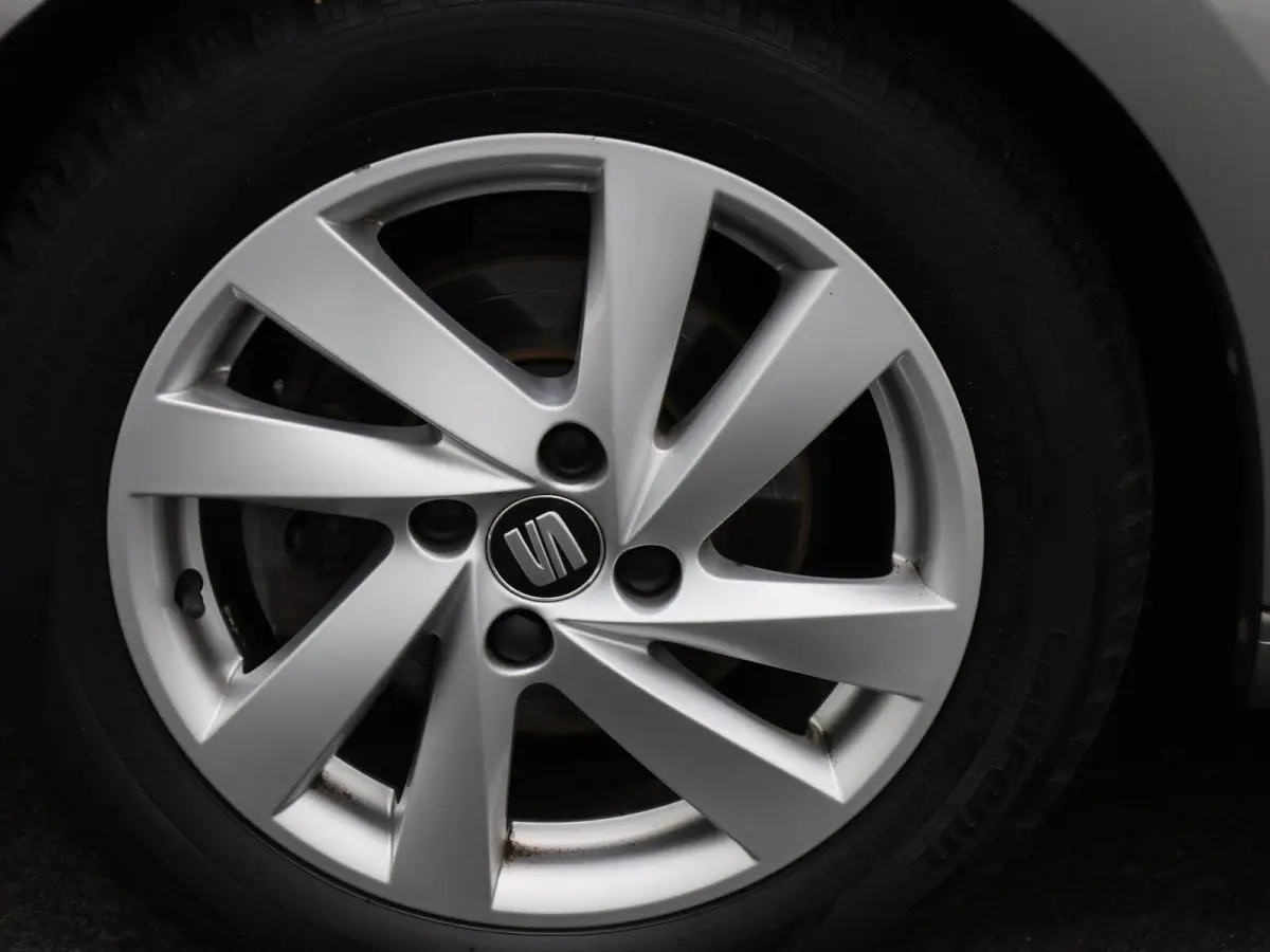 1.0 Sport Connect | Panoramadak | Parkeersensoren | Airco | Cruise Control |
