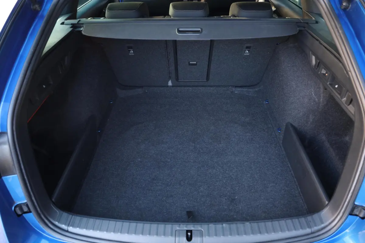 1.0 TSI 110pk Sport Business Stoelverwarming Trekhaak 1e Eigenaar Clima Cruise NL-Auto!