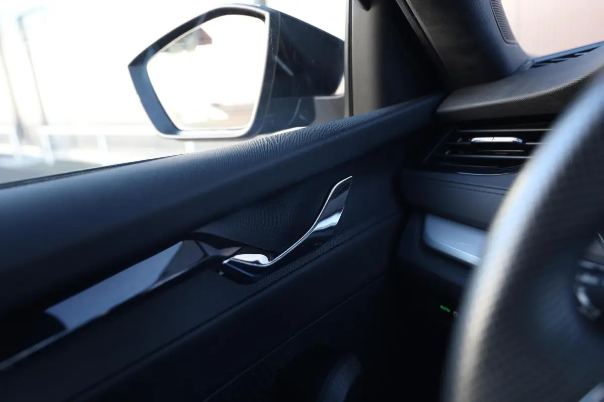 1.0 TSI 110pk Sport Business Stoelverwarming Trekhaak 1e Eigenaar Clima Cruise NL-Auto!