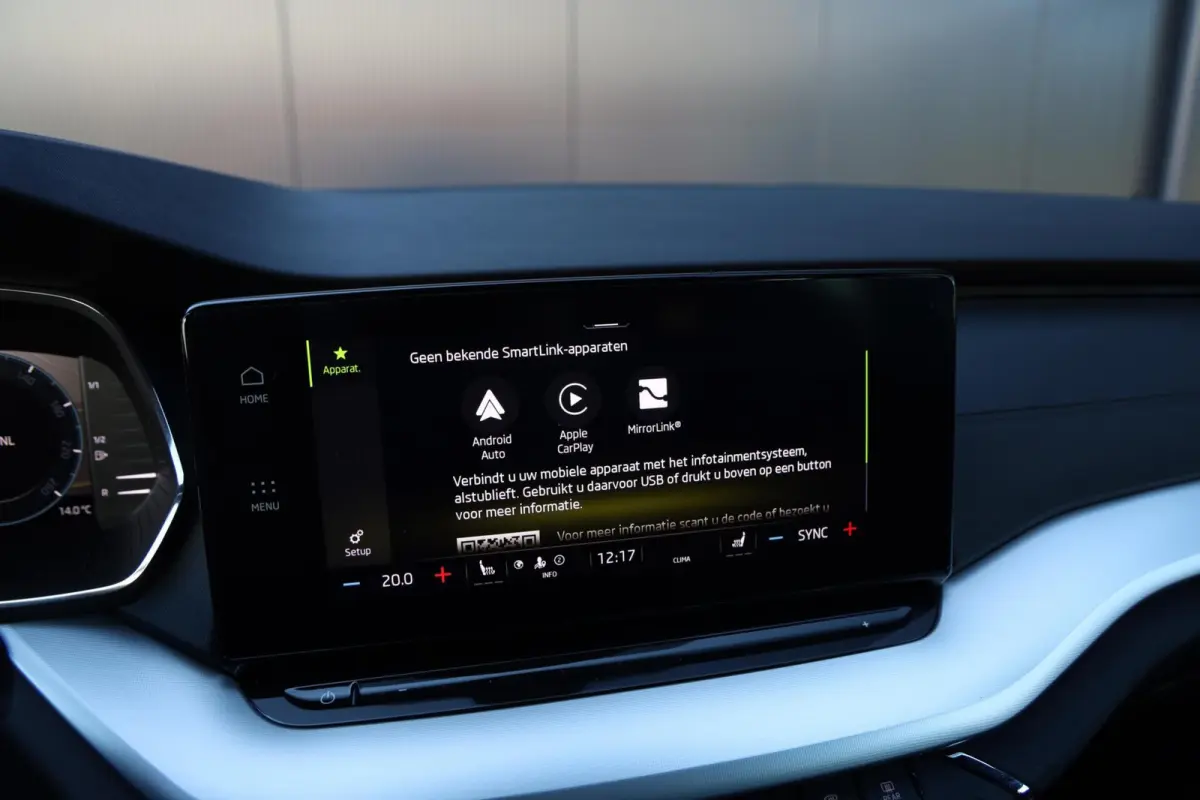 1.0 TSI 110pk Sport Business Stoelverwarming Trekhaak 1e Eigenaar Clima Cruise NL-Auto!