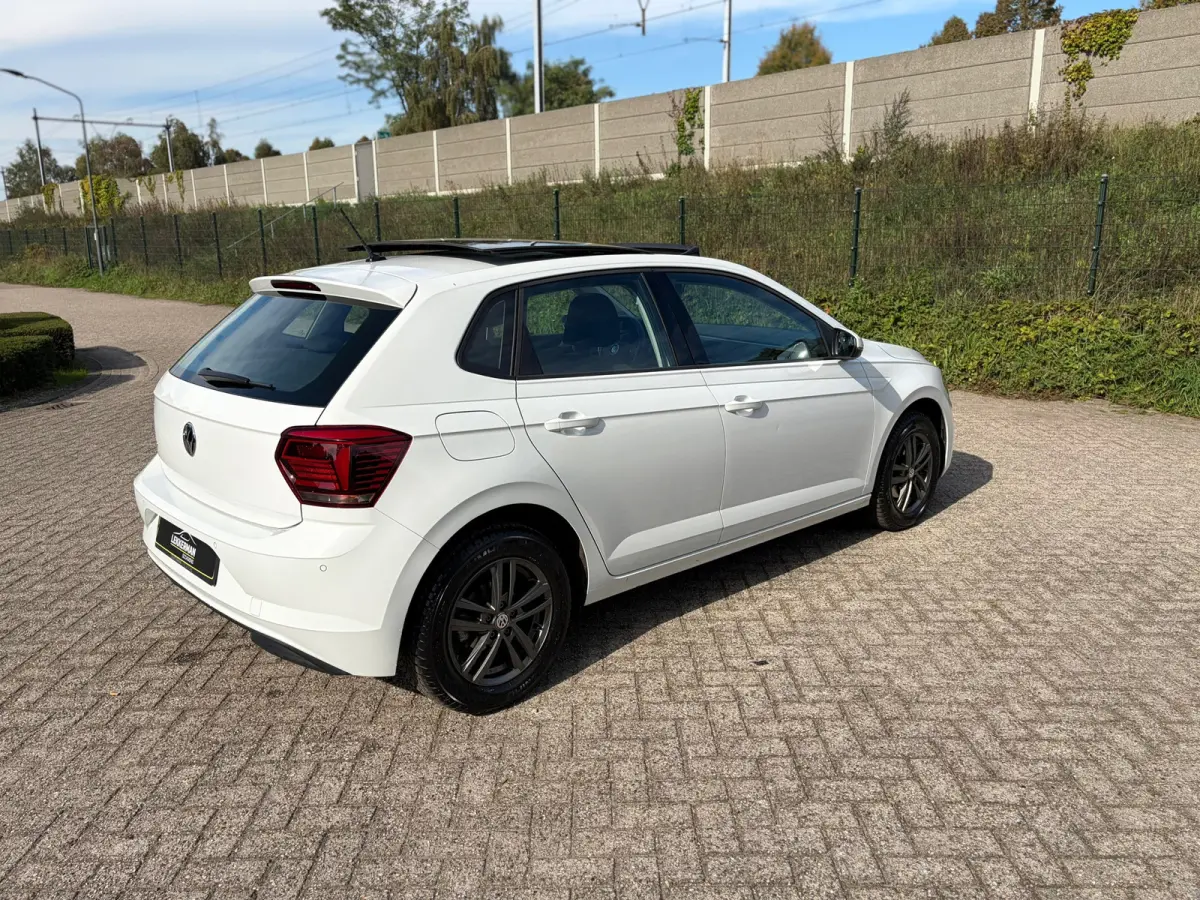 1.0 TSI Highline PANO I 116PK I 1E EIG I CARPLAY I CAMERA I VOLL