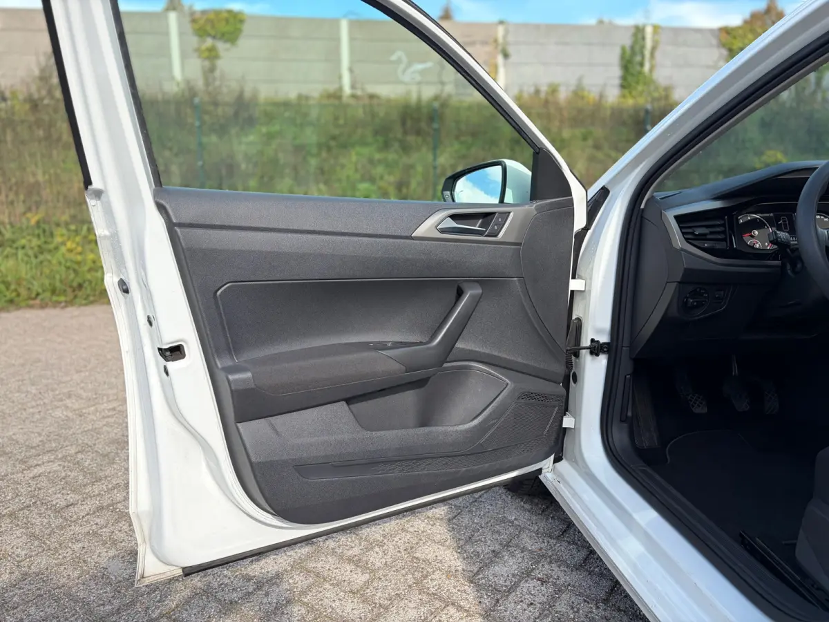 1.0 TSI Highline PANO I 116PK I 1E EIG I CARPLAY I CAMERA I VOLL
