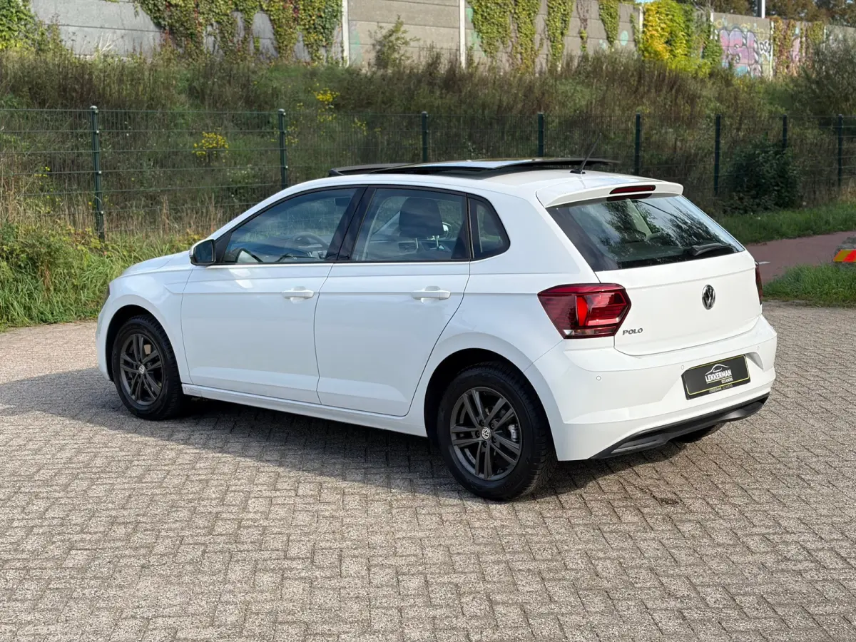 1.0 TSI Highline PANO I 116PK I 1E EIG I CARPLAY I CAMERA I VOLL