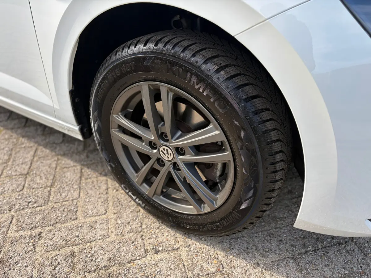 1.0 TSI Highline PANO I 116PK I 1E EIG I CARPLAY I CAMERA I VOLL
