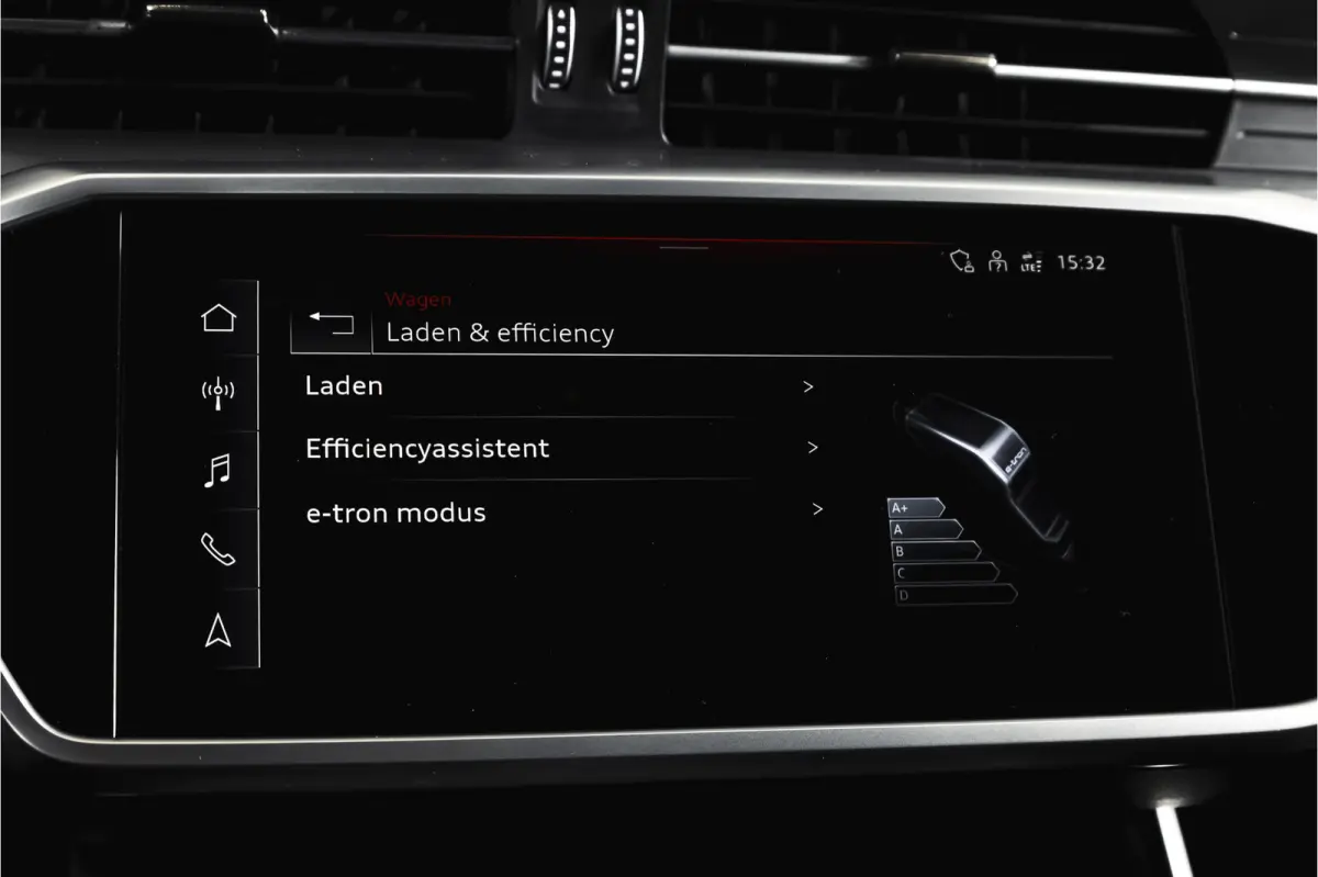 55 TFSI e quattro S edition Competition | S/K-Panodak | Adapt. Cruise | Stoelverw. | PDC | Camera | NAV + App. Connect | ECC | Elek. Klep | LM 21" |